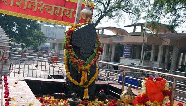 भक्‍तों की आस्‍था का केंद्र हैं शनिदेव के ये 6 मंदिर...