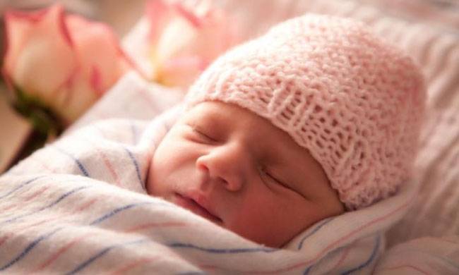 आपके नन्हे-मुन्ने के लिए खतरा है तकिया!