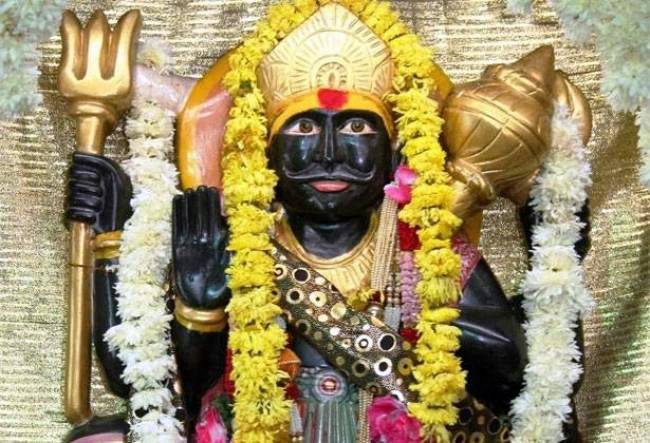 भक्‍तों की आस्‍था का केंद्र हैं शनिदेव के ये 6 मंदिर...