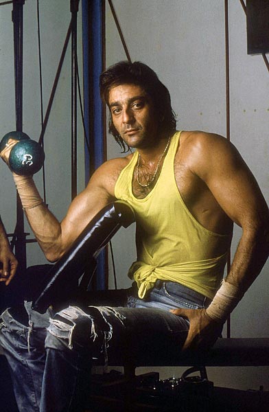 संजय दत्त के B'day पर देखें उनकी अनदेखी तस्वीरें