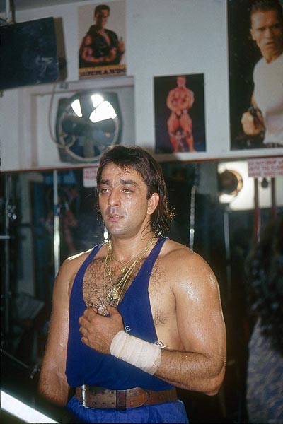 संजय दत्त के B'day पर देखें उनकी अनदेखी तस्वीरें