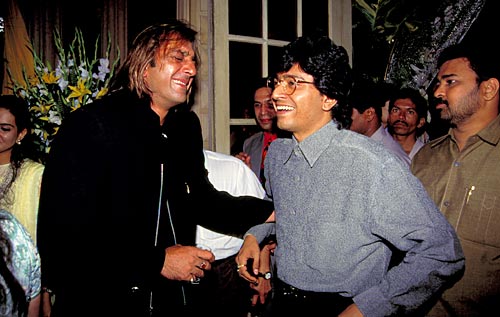 संजय दत्त के B'day पर देखें उनकी अनदेखी तस्वीरें