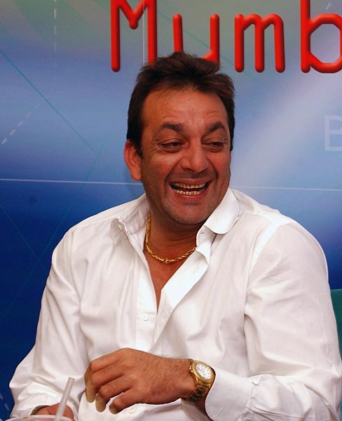 संजय दत्त के B'day पर देखें उनकी अनदेखी तस्वीरें