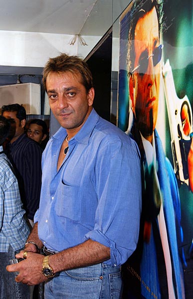 संजय दत्त के B'day पर देखें उनकी अनदेखी तस्वीरें