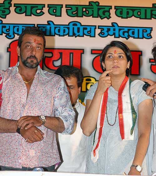 संजय दत्त के B'day पर देखें उनकी अनदेखी तस्वीरें