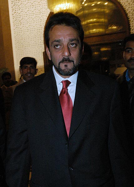 संजय दत्त के B'day पर देखें उनकी अनदेखी तस्वीरें