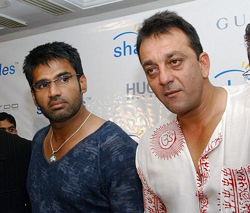 संजय दत्त के B'day पर देखें उनकी अनदेखी तस्वीरें