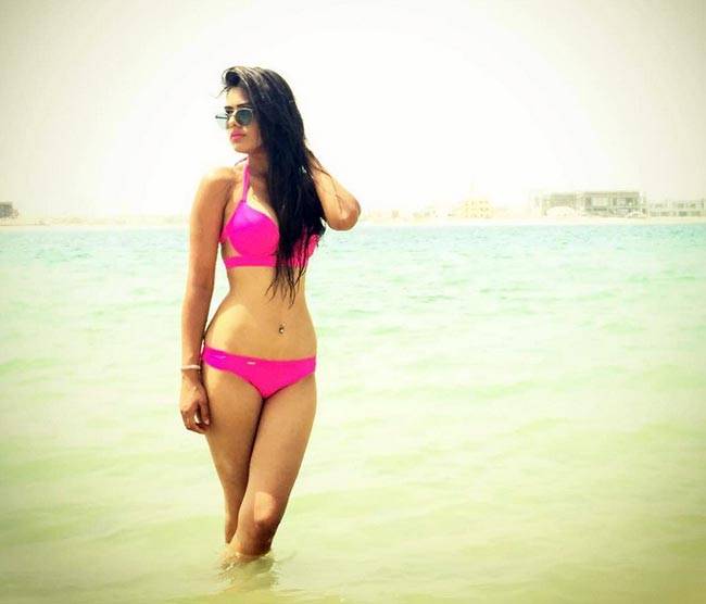 'जमाई राजा' की इस एक्ट्रेस का देखें बेहद बोल्ड अंदाज...