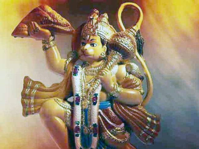 इन मंत्रों के जाप से करें बजरंग बली को प्रसन्‍न...
