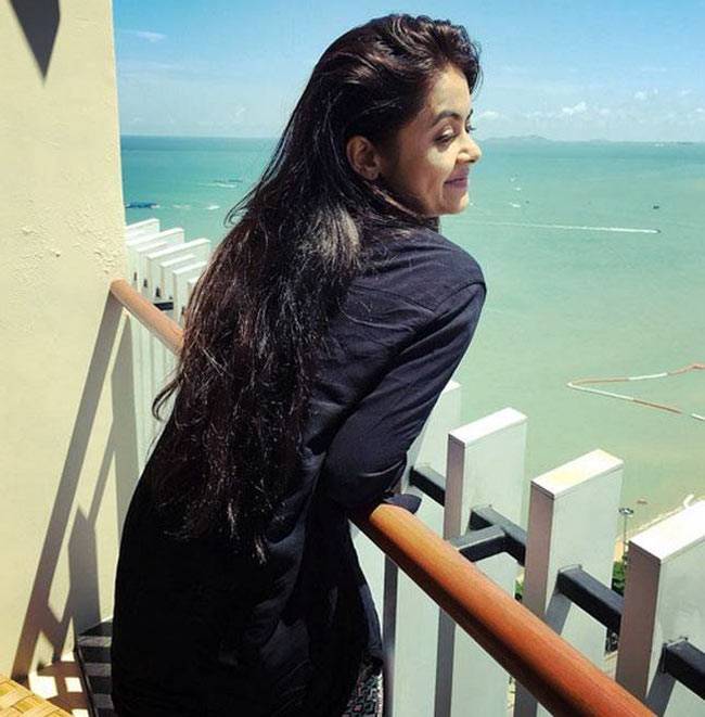 थाईलैंड में छुट्टियां मना रही हैं 'गोपी बहू', देखें तस्वीरें