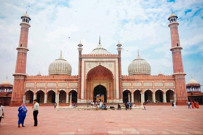ये हैं देश की 12 मशहूर मस्जिदें...