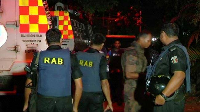 ढाका के रेस्टोरेंट में मुंबई की तर्ज पर आतंकी हमला