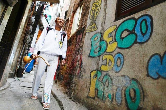 रियो के युवाओं का जीवन बदल रहा है कापोइरा