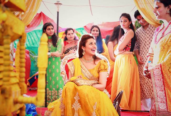 दिव्यांका की शादी की रस्में हुई शुरू, देखें हल्दी की बेहतरीन तस्वीरें