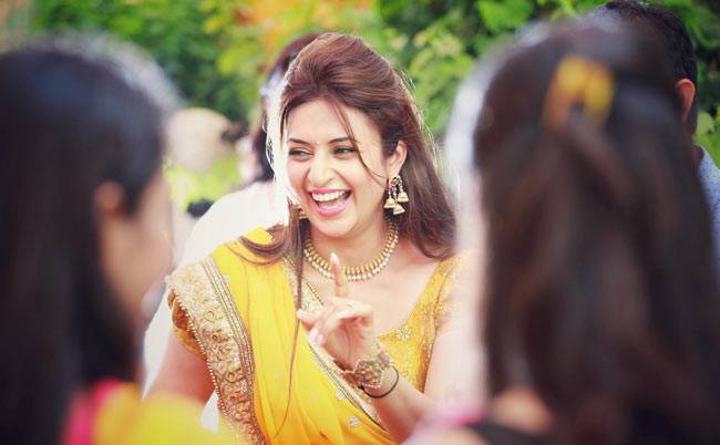 दिव्यांका की शादी की रस्में हुई शुरू, देखें हल्दी की बेहतरीन तस्वीरें