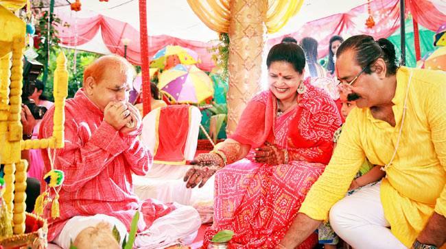 दिव्यांका की शादी की रस्में हुई शुरू, देखें हल्दी की बेहतरीन तस्वीरें