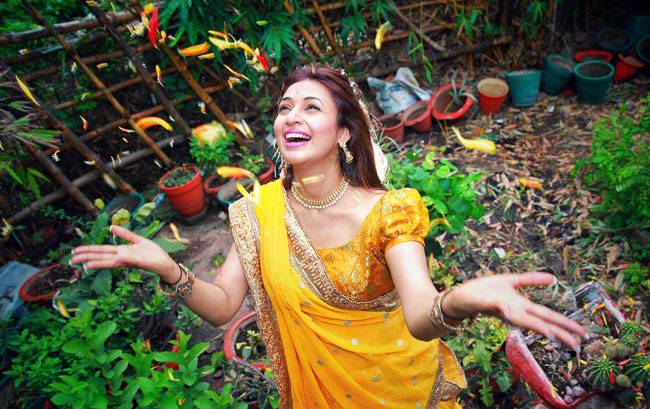 दिव्यांका की शादी की रस्में हुई शुरू, देखें हल्दी की बेहतरीन तस्वीरें