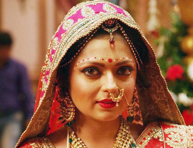 टीवी एक्ट्रेस में से कौन बनी सबसे खूबसूरत दुल्हन, देखें तस्वीरें...