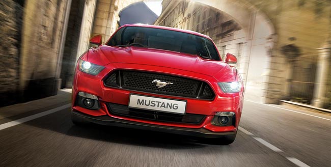 तस्वीरों में देखें 65 लाख की कार Ford Mustang GT