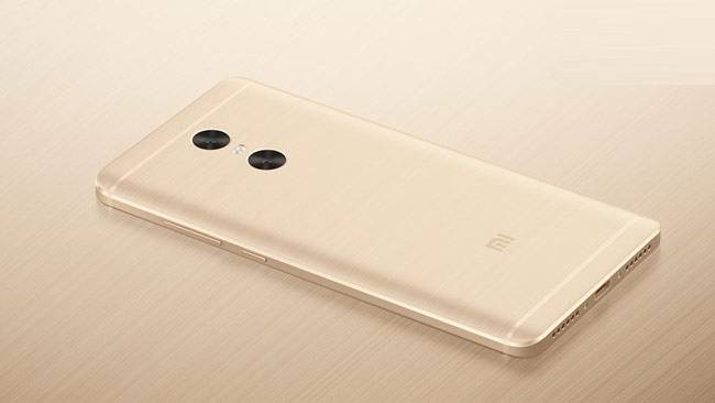दो कैमरों के अलावा देखें और क्या है खास  Redmi Pro में...