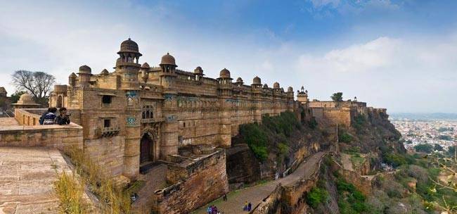 MP गजब है, सबूत इधर है...