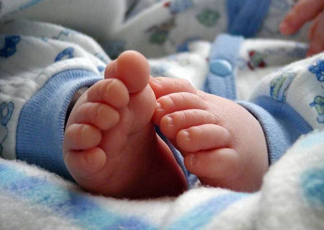 हर दिन बच्चों को जरूर खिलाएं केला, जानें क्यों...