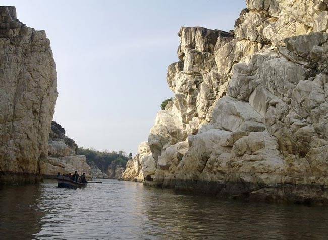 MP गजब है, सबूत इधर है...