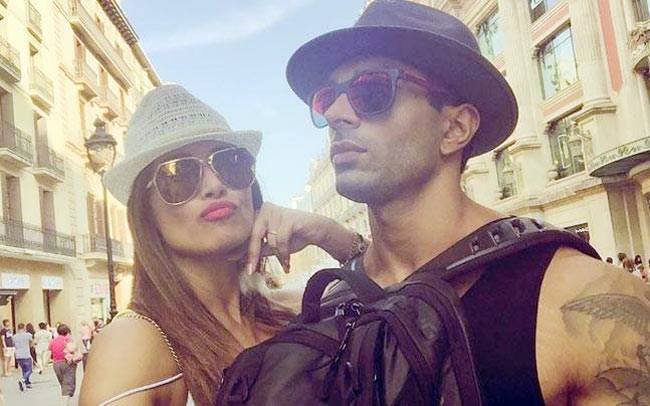 बिपाशा अपने पति करण सिंह ग्रोवर से 8 गुना अमीर...