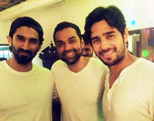 माधुरी से वरुण और बिपाशा से करण तक देखें सितारों की Instagram pics