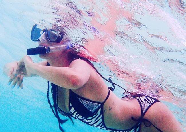 मालदीव में मलाइका का Bold अंदाज