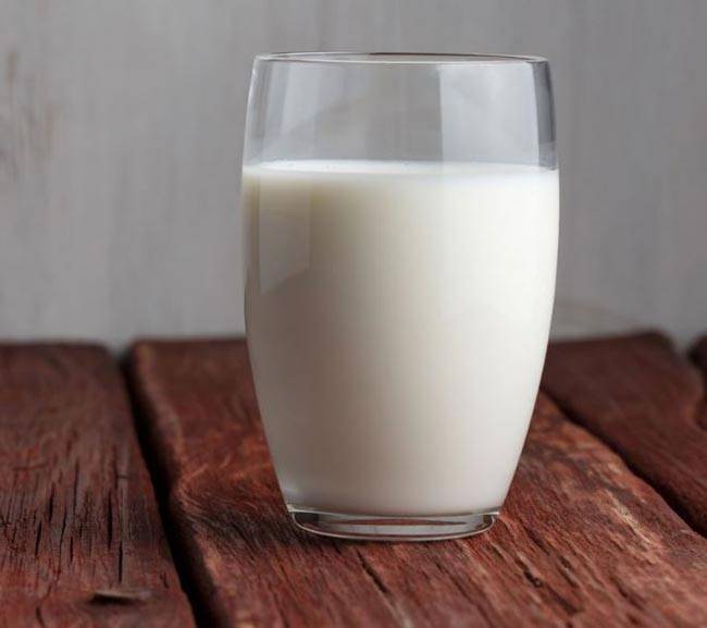 आंखों के नीचे के काले घेरे क्या आपको भी डरावना बना रहे हैं...