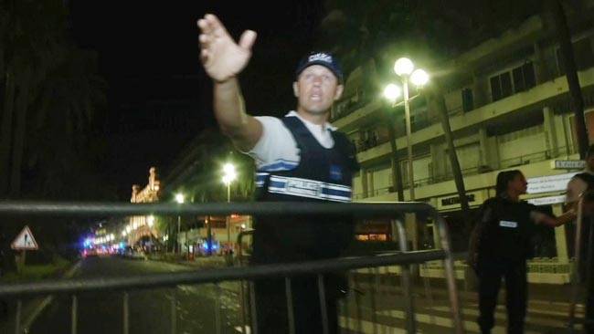 फ्रांस में फिर आतंकी हमला, नेशनल डे समारोह में मचा कोहराम