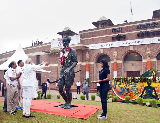 PM मोदी ने 'रन फॉर रियो' के लिए दिखाई हरी झंडी