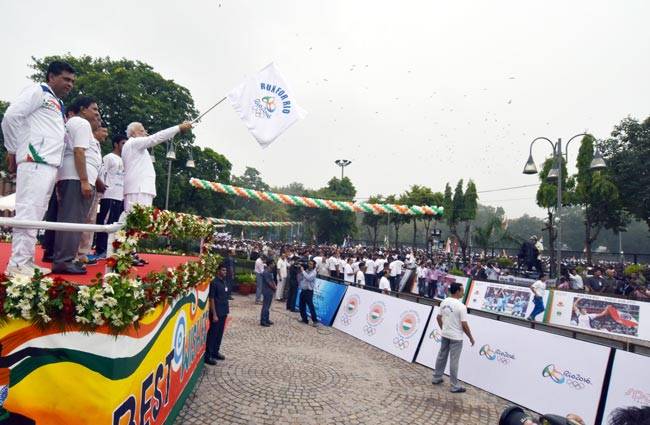 PM मोदी ने 'रन फॉर रियो' के लिए दिखाई हरी झंडी