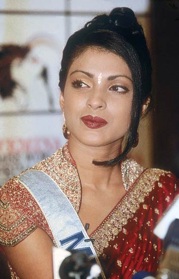 प्रियंका चोपड़ा के B'day पर जानें उनसे जुड़ी कुछ दिलचस्प बातें...