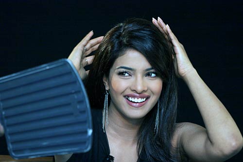 प्रियंका चोपड़ा के B'day पर जानें उनसे जुड़ी कुछ दिलचस्प बातें...