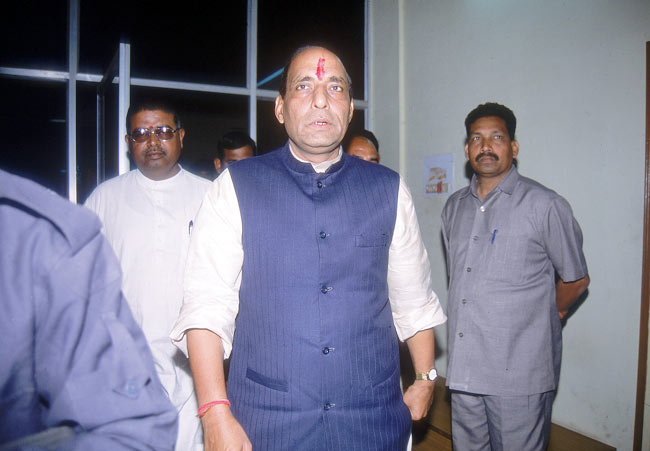 राजनाथ सिंह: प्रोफेसर से 'सियासी गुरु' बनने तक का सफर...