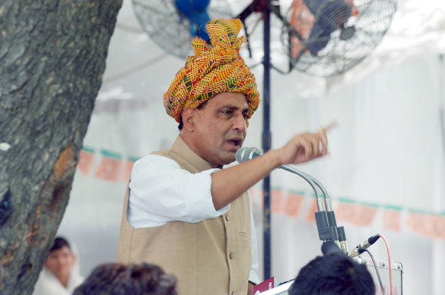 राजनाथ सिंह: प्रोफेसर से 'सियासी गुरु' बनने तक का सफर...