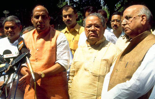 राजनाथ सिंह: प्रोफेसर से 'सियासी गुरु' बनने तक का सफर...