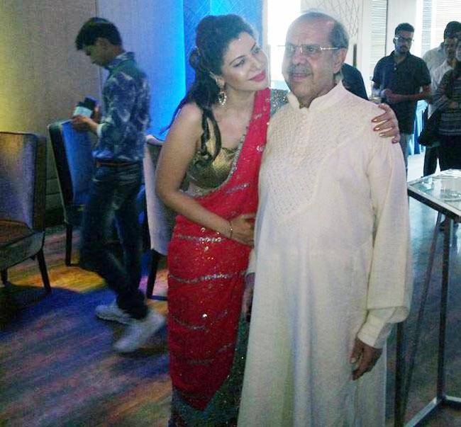 'बिग बॉस' फेम संभावना सेठ की मेहंदी सेरेमनी की तस्वीरें आई सामने