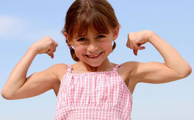 हर दिन बच्चों को जरूर खिलाएं केला, जानें क्यों...