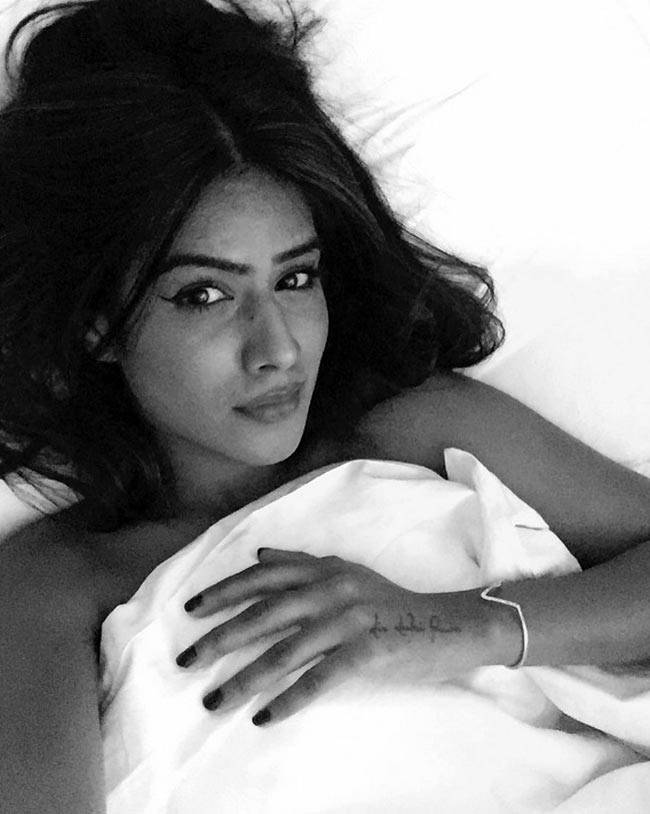 'जमाई राजा' की इस एक्ट्रेस का देखें बेहद बोल्ड अंदाज...