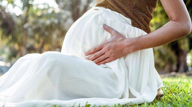 गर्भवती हैं तो रोज जरूर खाएं तुलसी की पत्ति‍यां...