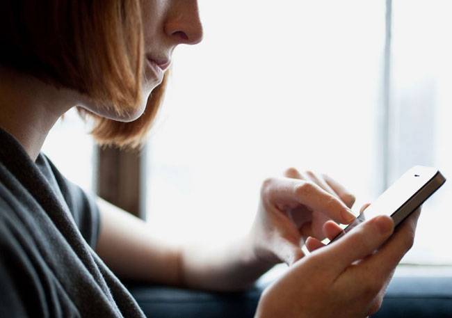 दमकती त्वचा चाहिए तो इन 5 गलतियों से बचें...