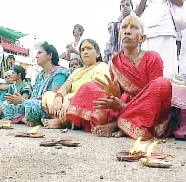 धूमधाम से निकली भगवान जगन्‍नाथ की रथ यात्रा, यहां करें दर्शन...