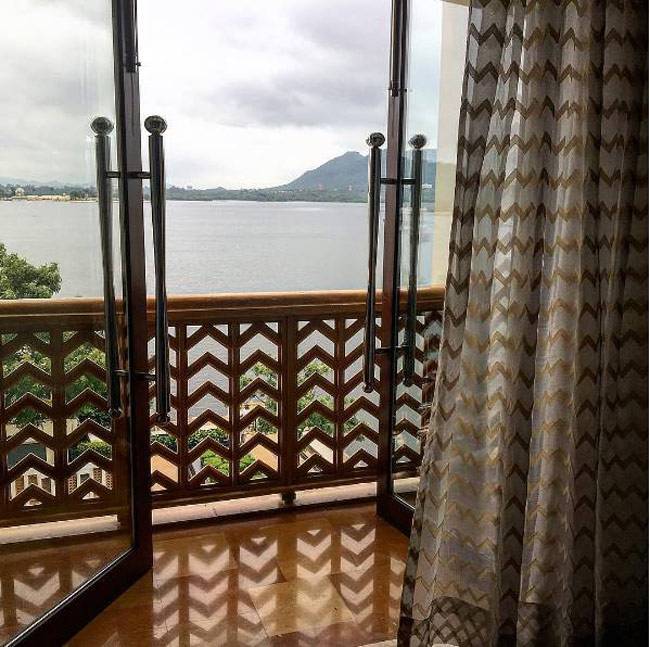 मिनी हनीमून के लिए उदयपुर पहुंचे दिव्यांका और विवेक