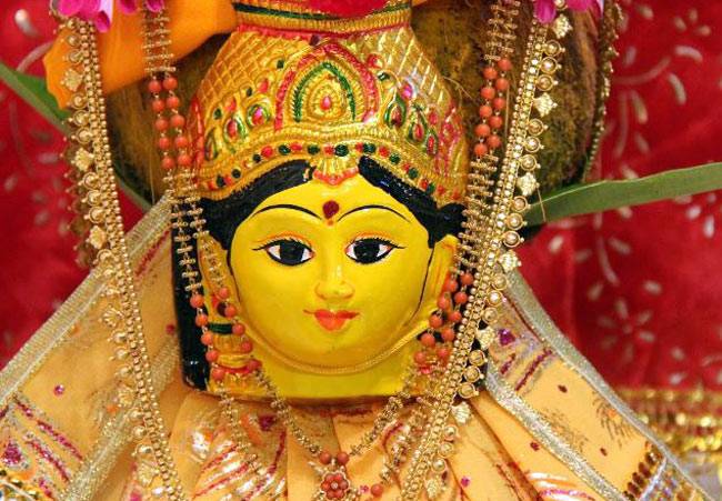 मां लक्ष्मी के ये नाम बनाएंगे सारे बिगड़े काम...