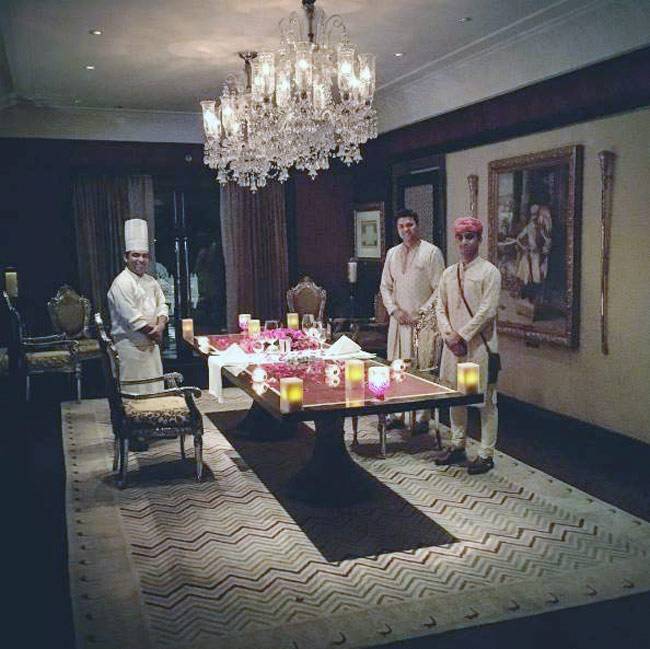 मिनी हनीमून के लिए उदयपुर पहुंचे दिव्यांका और विवेक