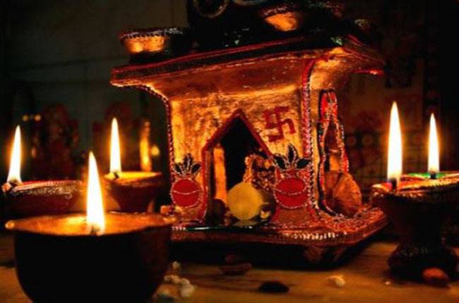 मां लक्ष्मी के ये नाम बनाएंगे सारे बिगड़े काम...