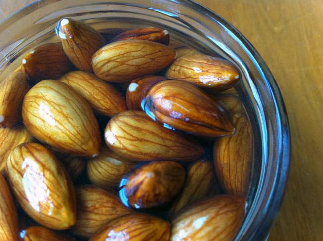 चश्मा नहीं लगाना तो रोज खाएं ये 6 चीजें...